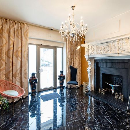 Les Etoiles Bed & Breakfast Tonnerre Bagian luar foto