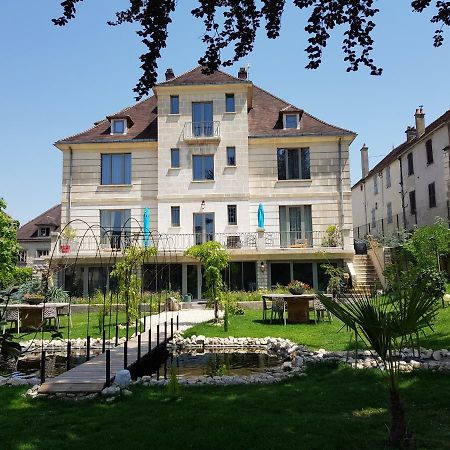 Les Etoiles Bed & Breakfast Tonnerre Bagian luar foto