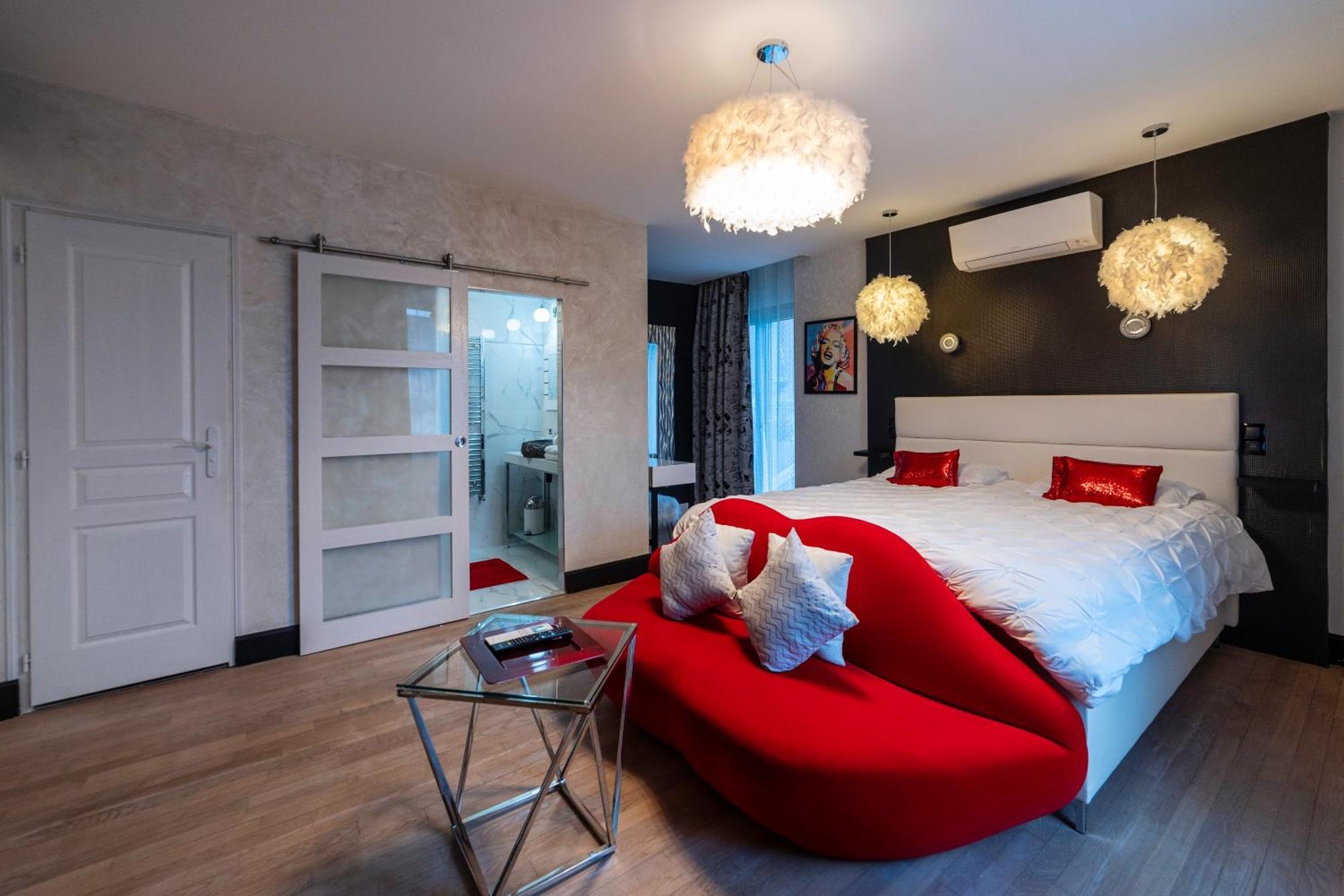 Les Etoiles Bed & Breakfast Tonnerre Bagian luar foto