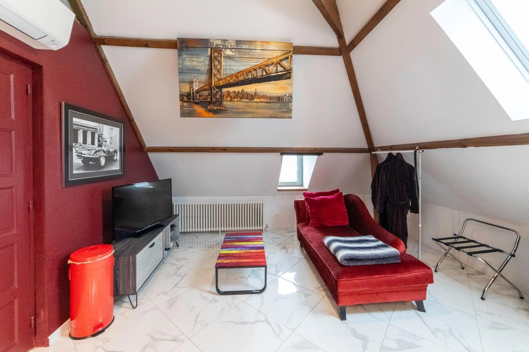 Les Etoiles Bed & Breakfast Tonnerre Bagian luar foto